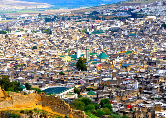 Tour de Ouarzazate a Fez y desierto en 3 días